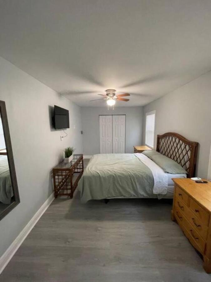 Cheerful Home Minutes From The Airport And Raymond James Stadium! 탬파 외부 사진