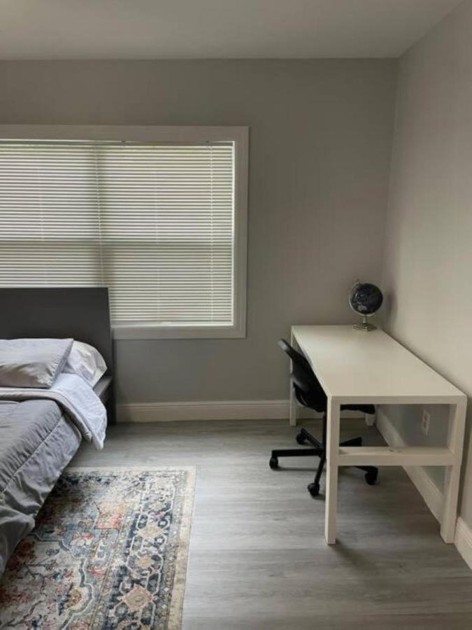 Cheerful Home Minutes From The Airport And Raymond James Stadium! 탬파 외부 사진